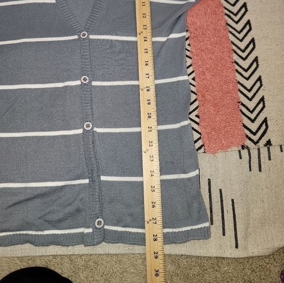 COUNTRY SOPHISTICATES BY PENDELTON GRAY STRIPED BUTTON CARDIGAN, SZ SMALL - Picture 8 of 10